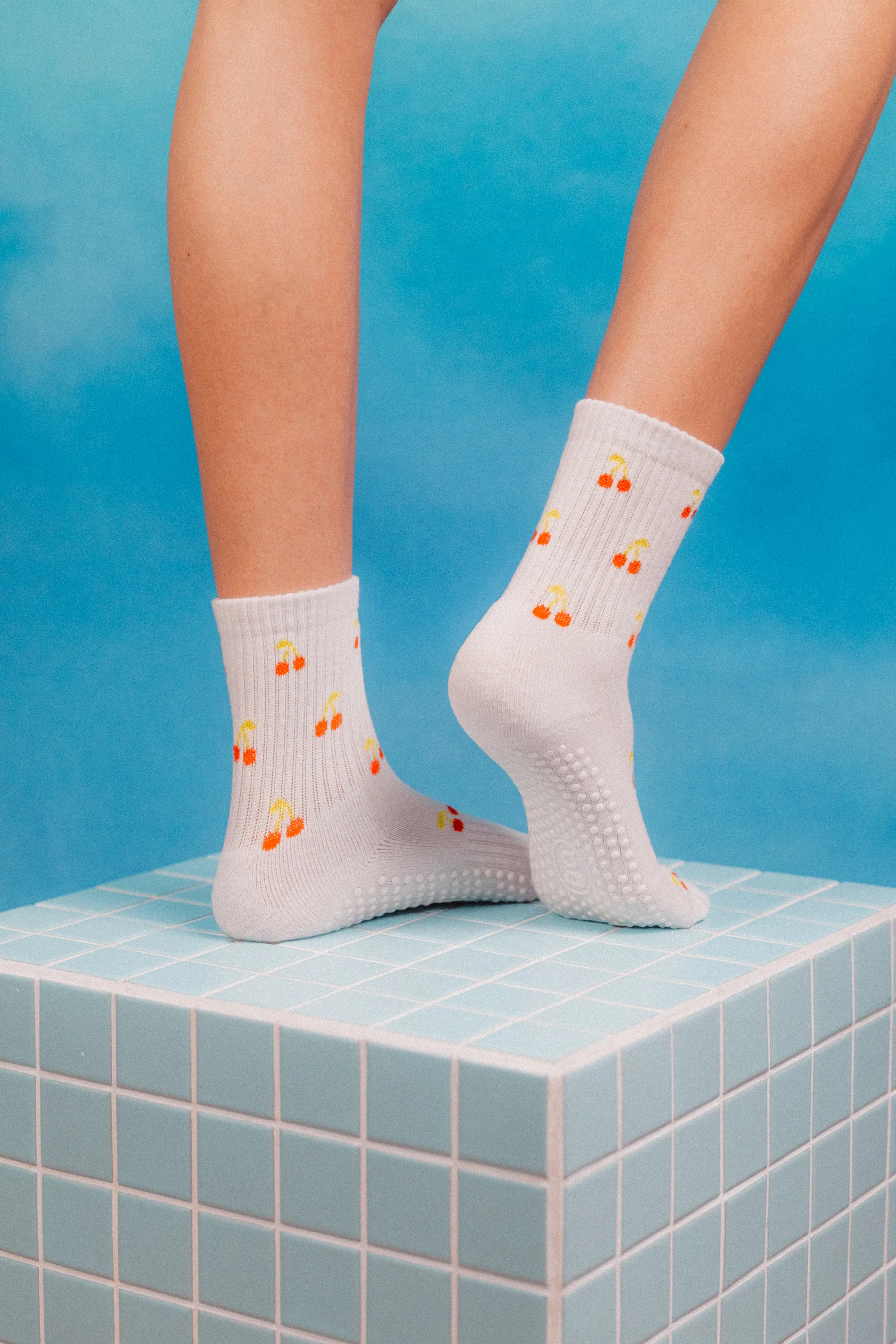 Minimalist Grip Socks